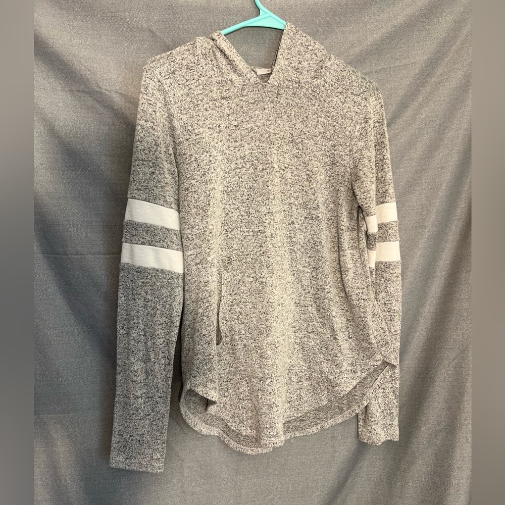 Brand: gaze, Size: M, Color: Grey and white.